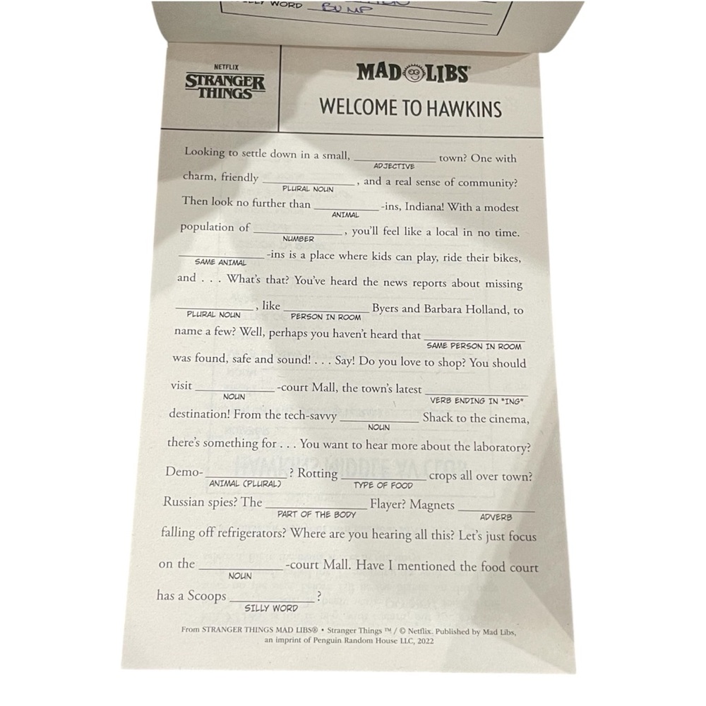 STRANGER THINGS Netflix 432 Piece Puzzle and Mad Libs Book - Picture 8 of 11